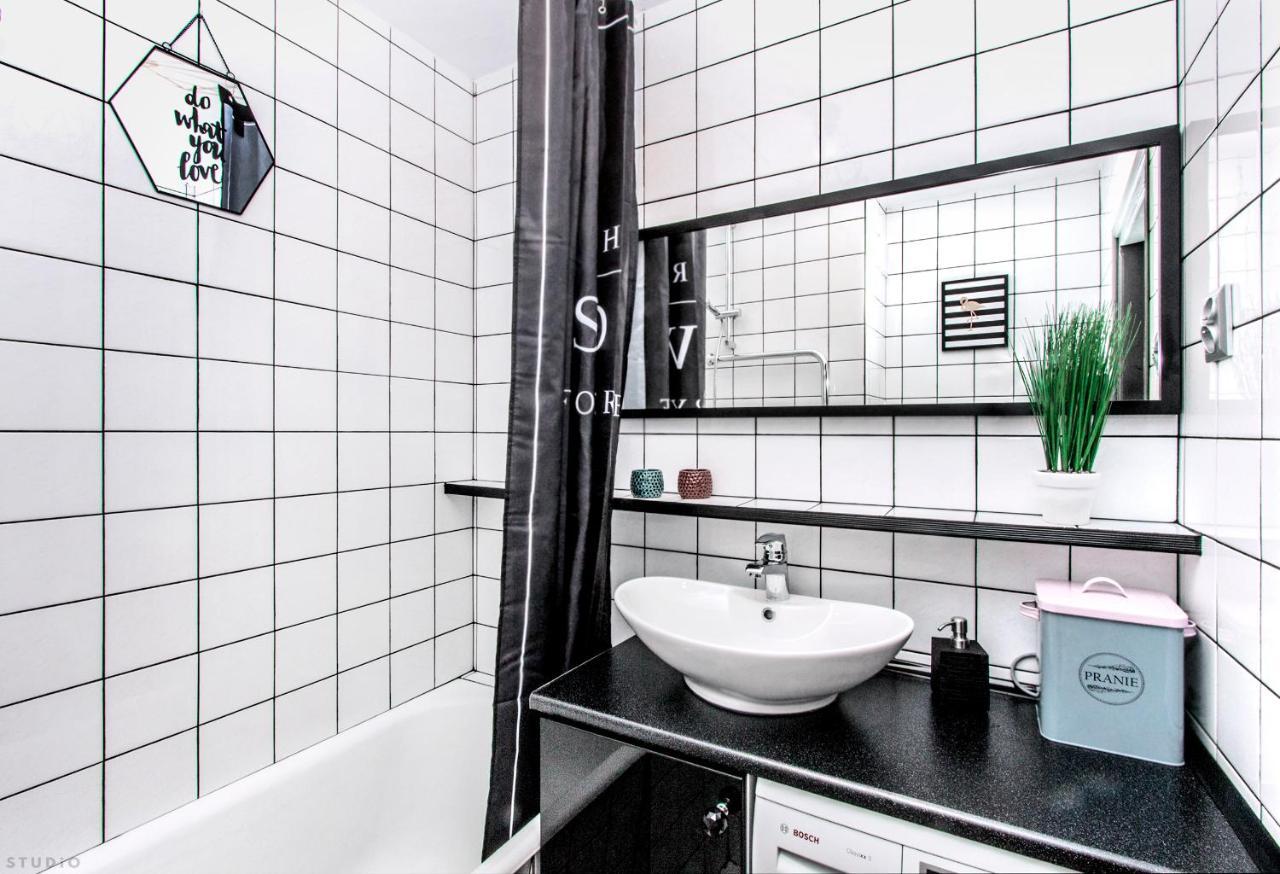 Clicktheflat Hoza Street Apart Rooms وارسو المظهر الخارجي الصورة
